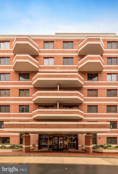 Emerson House on the Park unit 704, Washington, DC 20037 - photo 2