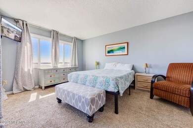 01-Resort Rodanthe B12 - Bedroom-1