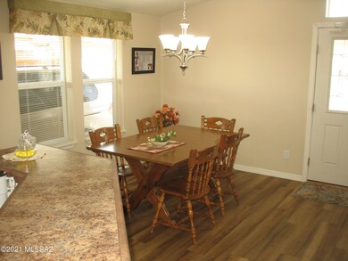 5857 Lazy Heart Dining Area