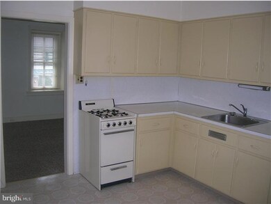 500 E Walnut St unit 4, Perkasie, PA 18944 - photo 4