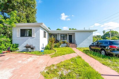 1400 NE 148th St, Miami, FL 33161 - photo 2