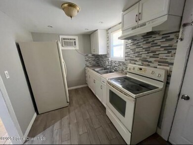 329 Pine Ave unit C, Cocoa, FL 32922 - photo 4