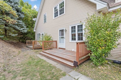 721 Mammoth Rd unit 9, Manchester, NH 03104 - photo 3