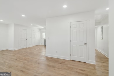 4179 Hanes Dr, Decatur, GA 30035 - photo 5