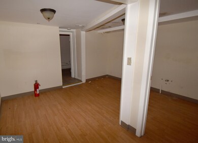 404 W Saratoga St, Baltimore, MD 21201 - photo 5