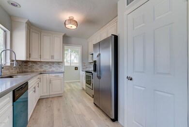 1335 E Todd Dr-11