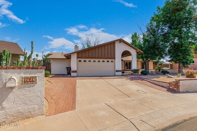 2625 Mcnair