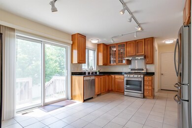 20 Majestic Ave, Nashua, NH 03063 - photo 7