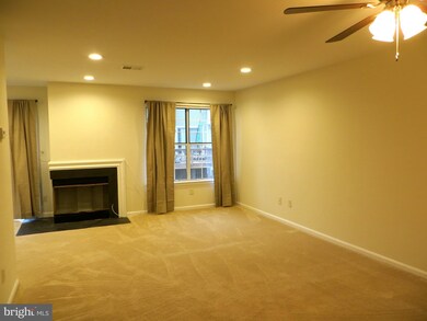 10909 Postern Ct unit 48, Manassas, VA 20109 - photo 4