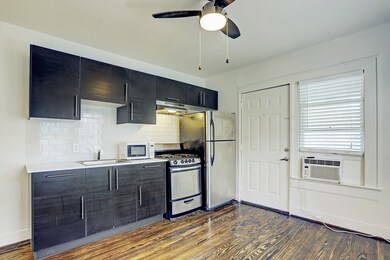 607 Enid St unit 2, Houston, TX 77009 - photo 4