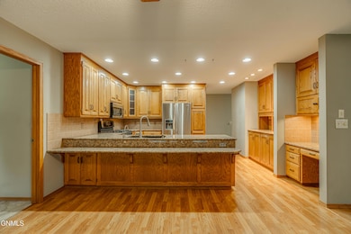 314 Aspen Ave, Bismarck, ND 58503 - photo 7