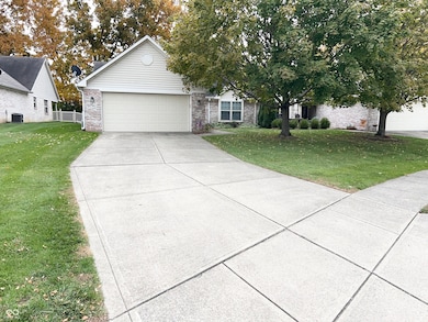 10843 Stable Dr, Indianapolis, IN 46239 - photo 3