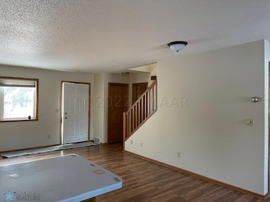OPEN LIVING ROOM
