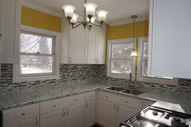2013 Lloyd Ave, Waukegan, IL 60085 - photo 5