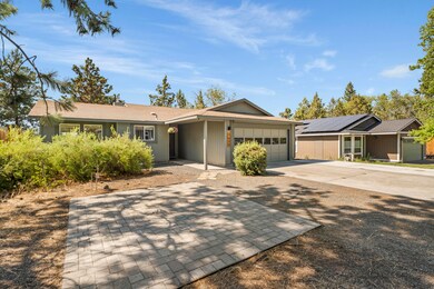 1630 NE Cackler Ln, Bend, OR 97701 - photo 3