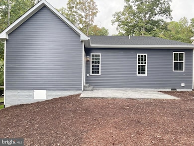 313 Edgehill Dr, Locust Grove, VA 22508 - photo 4