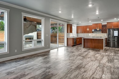 12206 Densmore Ave N, Seattle, WA 98133 - photo 3