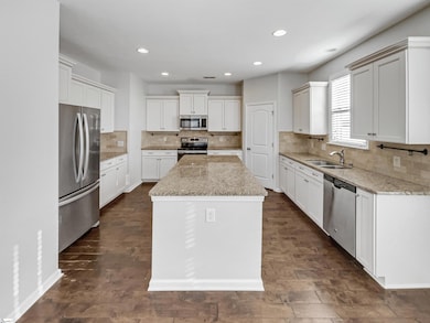 606 N Meadows Ln, Easley, SC 29642 - photo 2