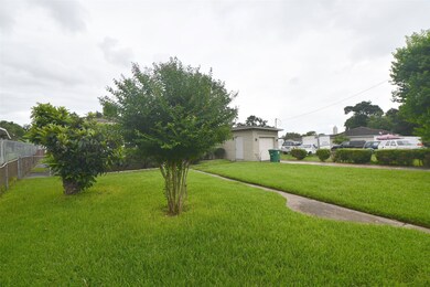 940 Randolph St, Houston, TX 77088 - photo 7