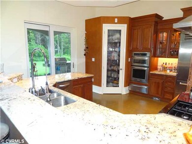 Kitchen - Kitchen View 2 - notice the sliding door