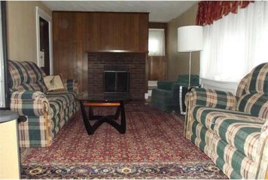 21 Hickory Ave, Medford, MA 02155 - photo 3