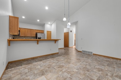 5009 Hidden Pines Ct, Midland, MI 48640 - photo 5