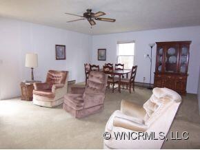 Living Room/Dining Area