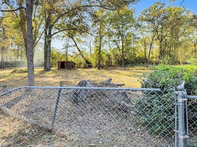 749 Francis St, Hawkins, TX 75765 - photo 3