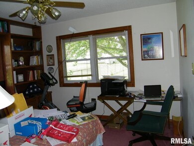 103 Williams Dr, Harrisburg, IL 62946 - photo 7