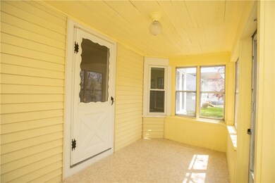 28 Hemlock Ave, Cranston, RI 02910 - photo 4