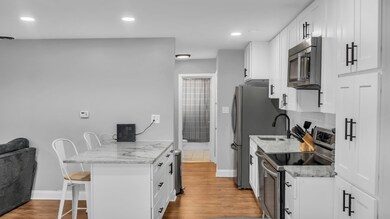 409 Lathrop Ave unit 2E, River Forest, IL 60305 - photo 7