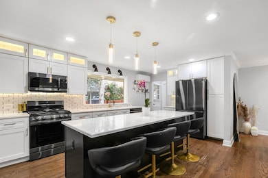 124 W Old Elm Rd, Lake Forest, IL 60045 - photo 7