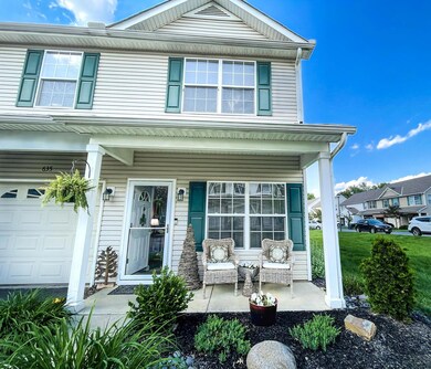 635 Grove Circle