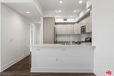 7260 Hawthorn Ave unit 207, Los Angeles, CA 90046 - photo 6