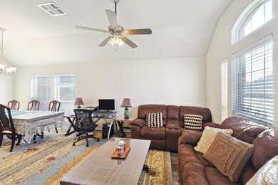 1805 Vallana Dr, Gainesville, TX 76240 - photo 5