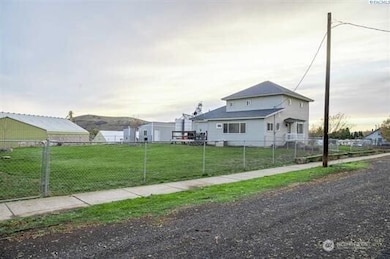 304 E 2nd St, Prescott, WA 99348 - photo 3