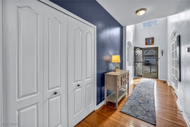 27370 Wheaton Place, Olmsted Falls, OH 44138 - photo 4