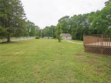 3830 Pineleaf Cir, Midland, NC 28107 - photo 3