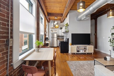 49 Munroe St unit 302, Lynn, MA 01901 - photo 2