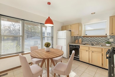 1431 E 72nd St, Chicago, IL 60619 - photo 6