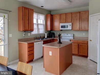 3384 Landmark Ct, Chambersburg, PA 17201 - photo 5