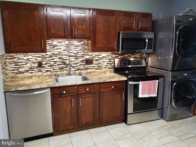 18155 Olde Port Ln, Triangle, VA 22172 - photo 4