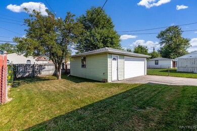 250 Dupont Ave, Tonawanda, NY 14150 - photo 3