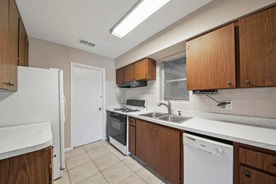 2462 Sherwood Forest Blvd, West Palm Beach, FL 33415 - photo 5