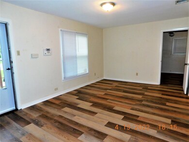 623 E Brockett St, Sherman, TX 75090 - photo 5