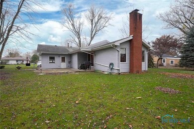 1827 Eastview Dr, Findlay, OH 45840 - photo 3