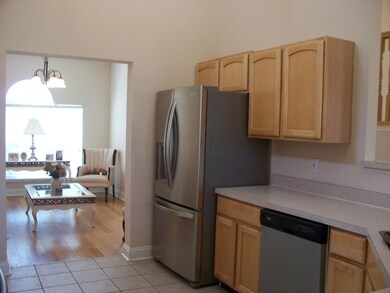 Kitchen (3).JPG