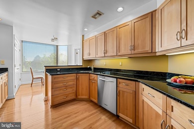 St. James Condominiums unit 406, Baltimore, MD 21218 - photo 6