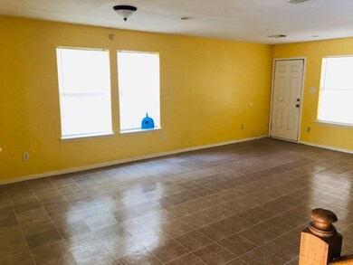 948 Dewalt St, Houston, TX 77088 - photo 6