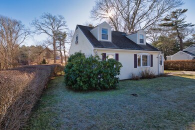6 Blueberry Rd, Buzzards Bay, MA 02532 - photo 3